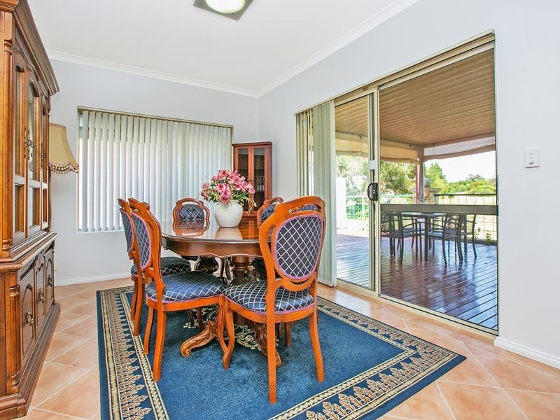 8 Woodlands Way, Jandakot WA 6164