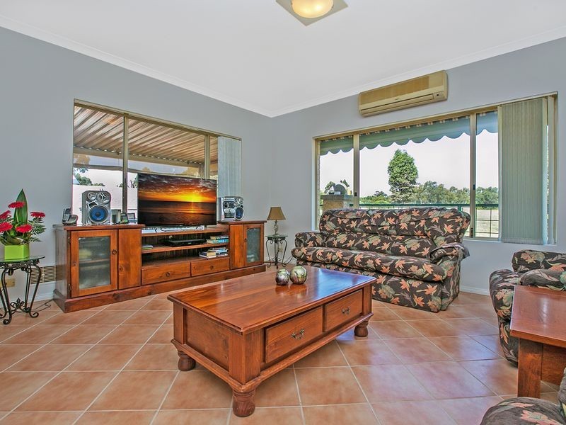 8 Woodlands Way, Jandakot WA 6164