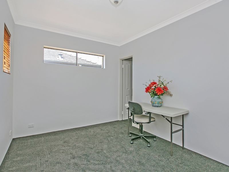 8 Woodlands Way, Jandakot WA 6164