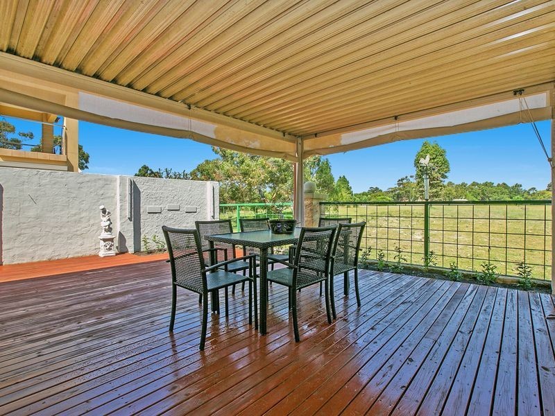 8 Woodlands Way, Jandakot WA 6164