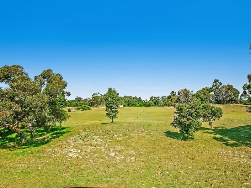 8 Woodlands Way, Jandakot WA 6164