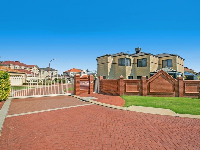 8 Woodlands Way, Jandakot WA 6164