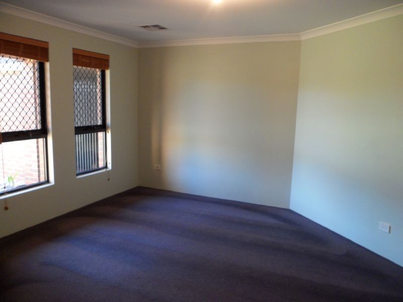 9 Stainer Street, Willagee WA 6156