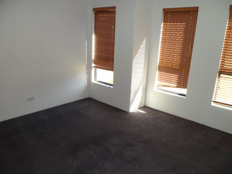 9 Stainer Street, Willagee WA 6156