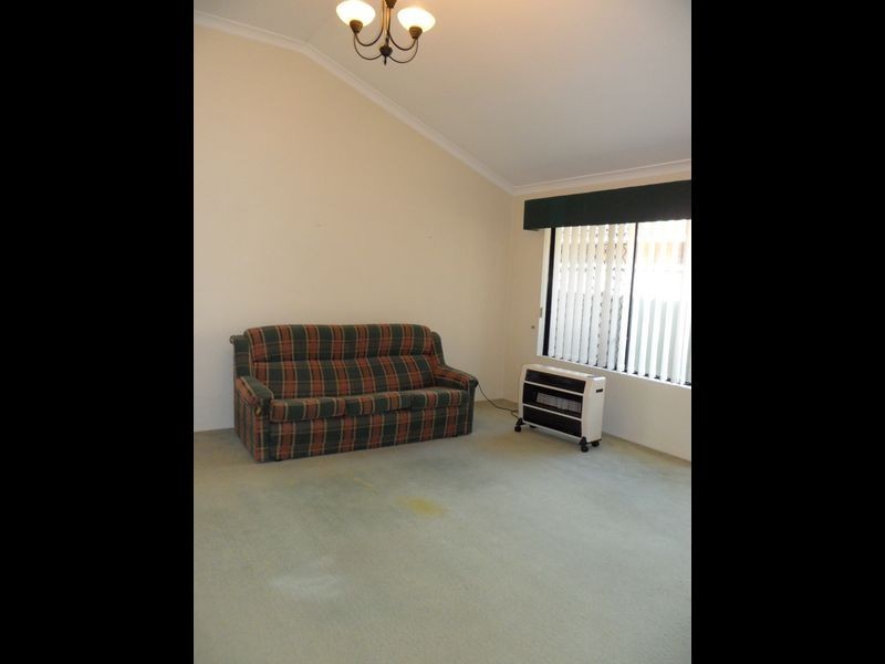8 Veneta Circuit, Atwell WA 6164