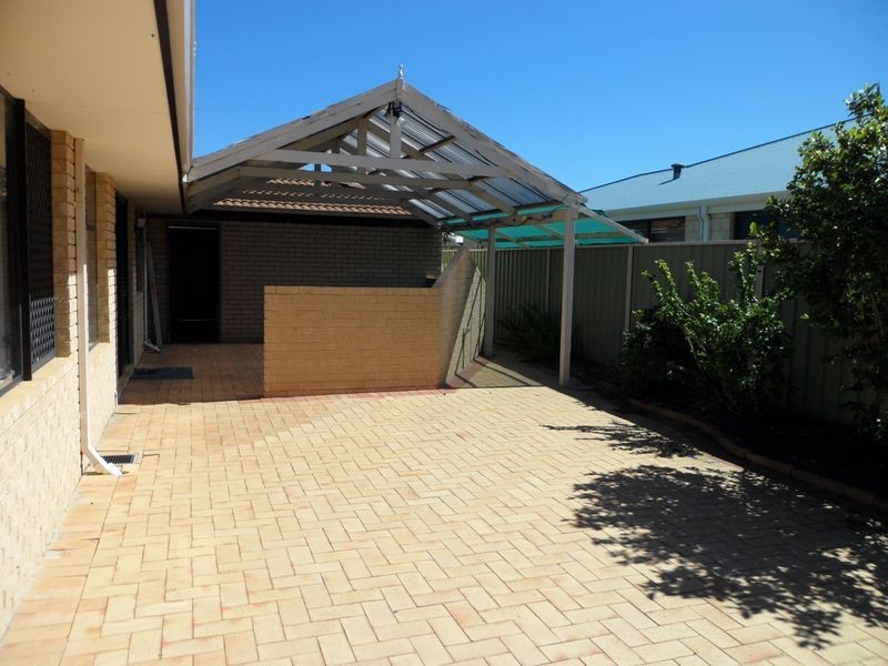 8 Veneta Circuit, Atwell WA 6164