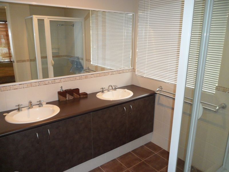 13 Lorne Avenue, Hammond Park WA 6164