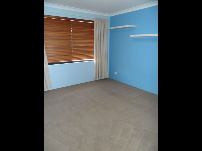 13 Lorne Avenue, Hammond Park WA 6164