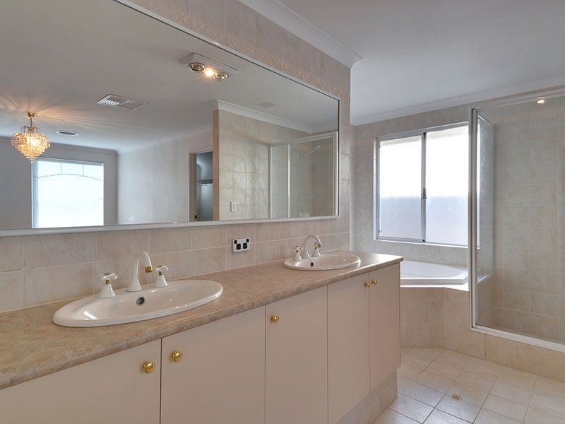 34 Mosman Loop, Success WA 6164