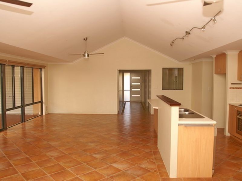 14 Concord Terrace, Atwell WA 6164