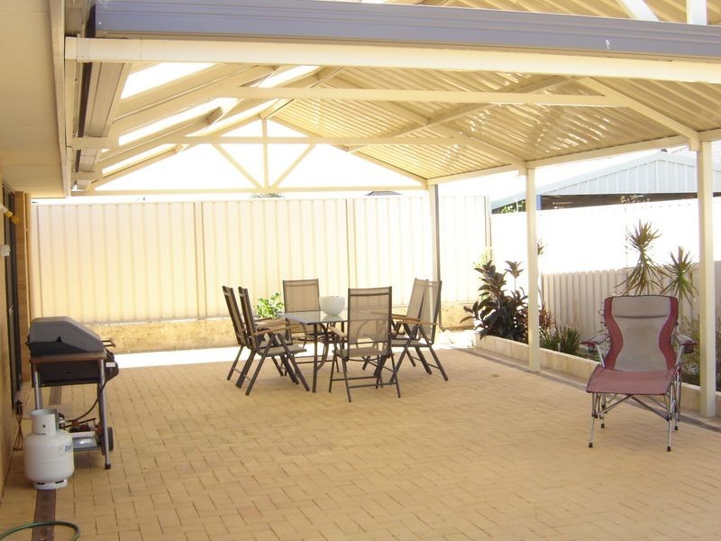12 Normanby Bend, Success WA 6164