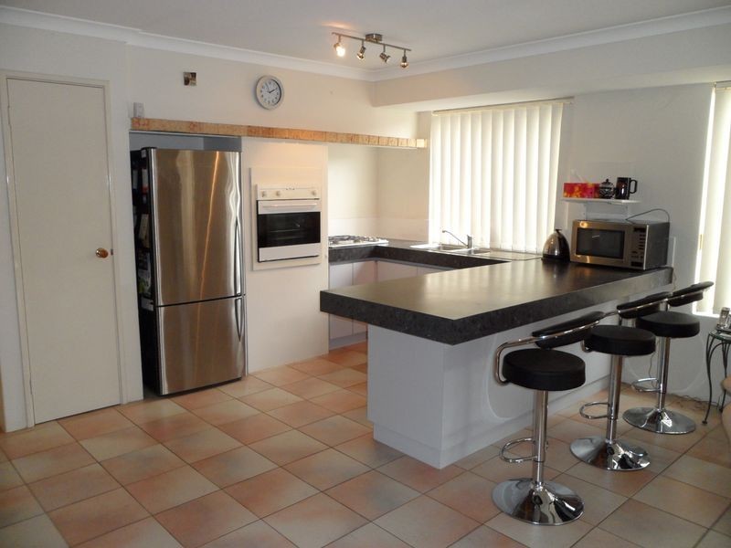 15 Ballard Mews, Success WA 6164