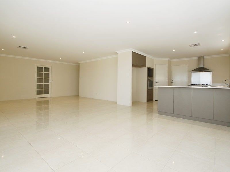 326 Lyon Road, Aubin Grove WA 6164