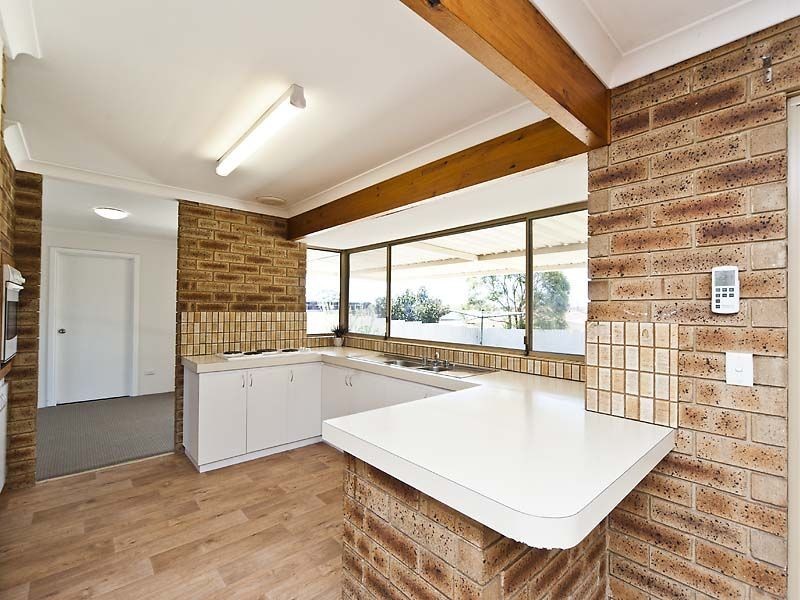 91 Elderberry Drive, South Lake WA 6164