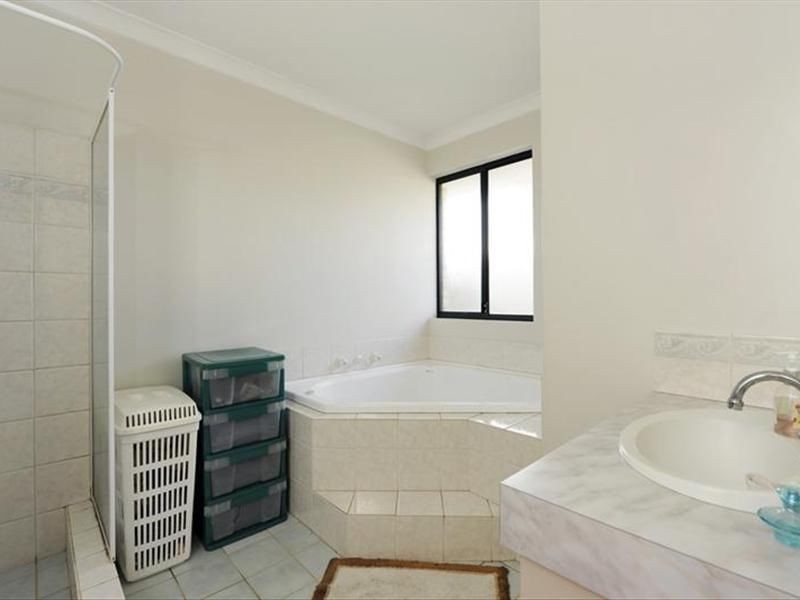 41 Strasbourg Ramble, Port Kennedy WA 6172