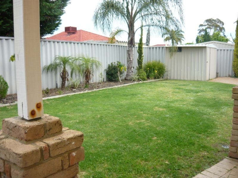 26 Carlhausen Close, Atwell WA 6164