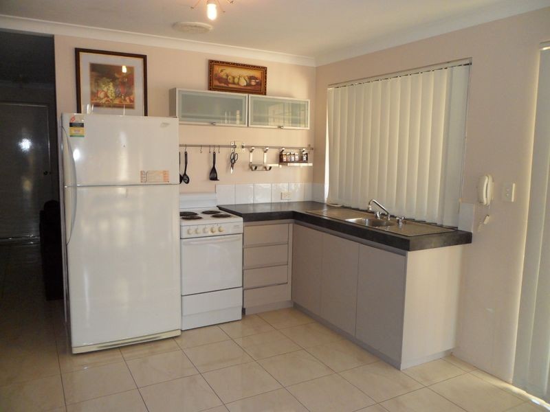 12 Jobson Loop, Brookdale WA 6112