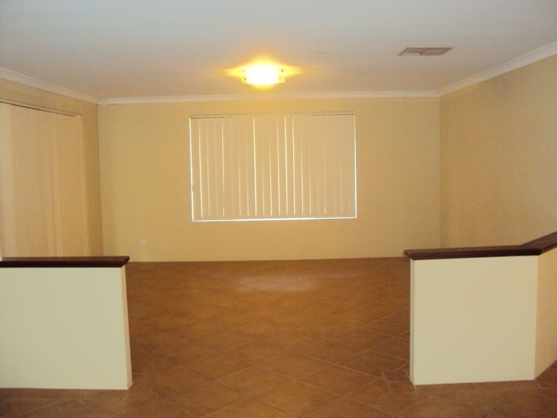 14 Monroe Turn, Success WA 6164