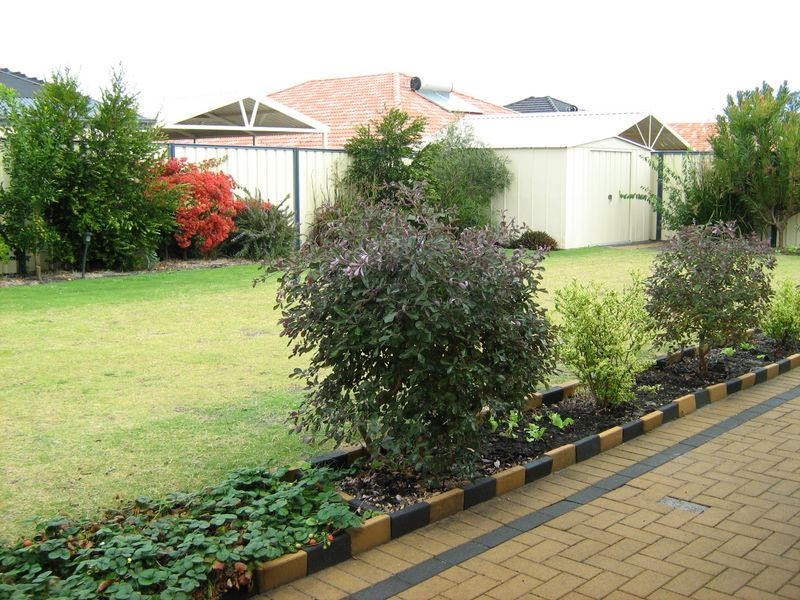 14 Monroe Turn, Success WA 6164
