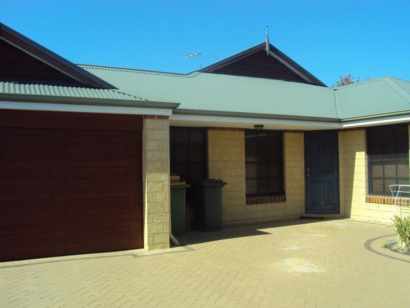31b Ellesmere Circuit, Success WA 6164