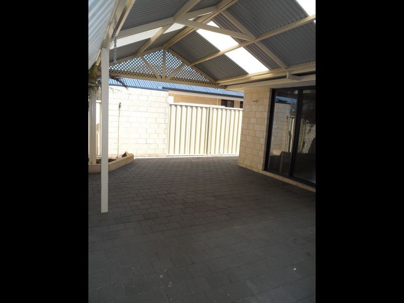 2/3 Sofia Rise, Southern River WA 6110