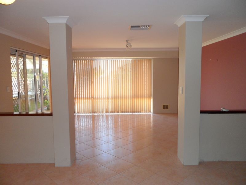 25 Veneta Circuit, Atwell WA 6164