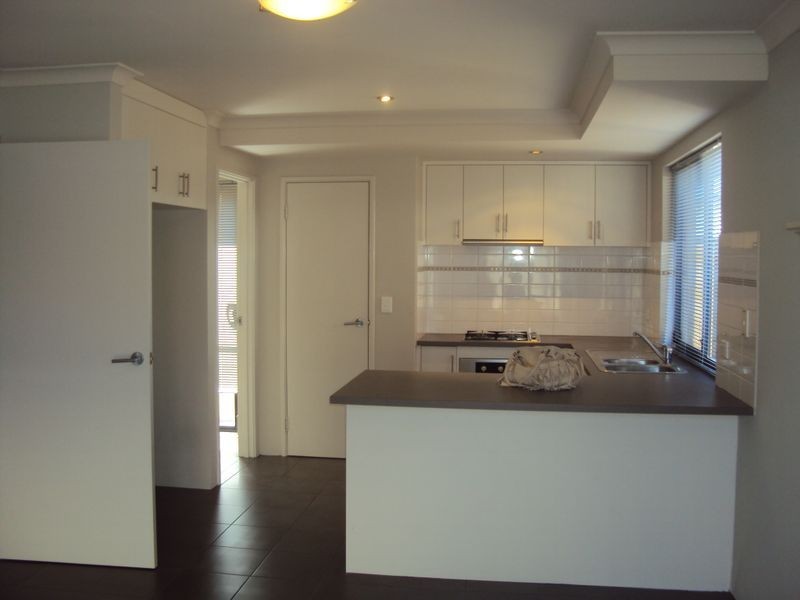 2/4 Randazzo Way, Yangebup WA 6164