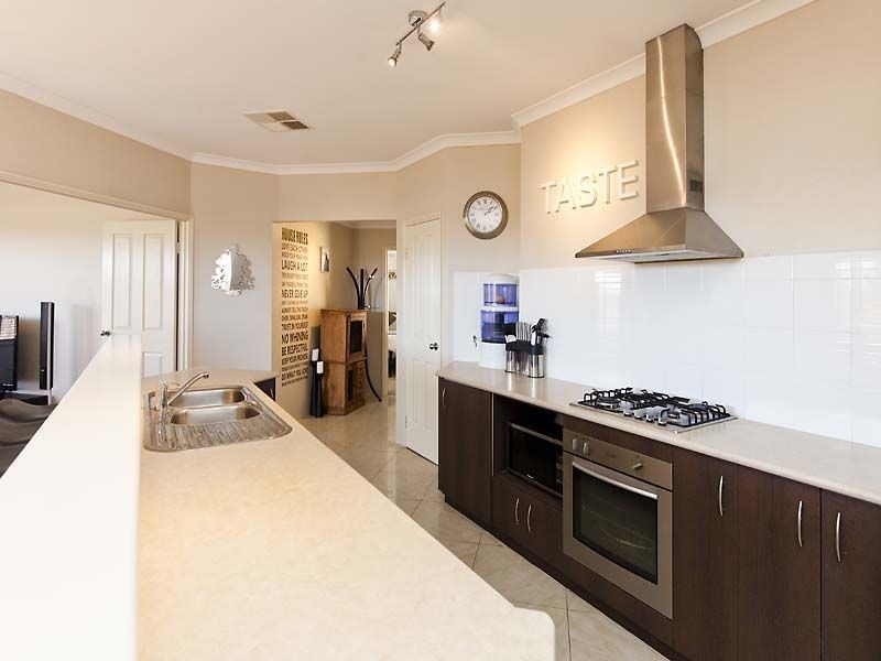 22B Halcyon Way, Atwell WA 6164