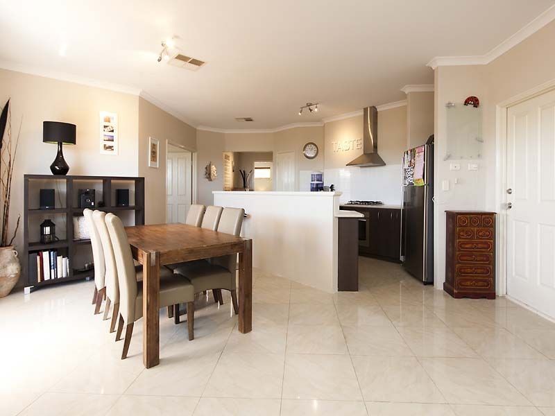 22B Halcyon Way, Atwell WA 6164