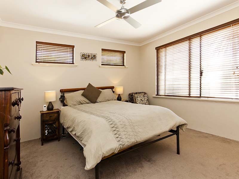 22B Halcyon Way, Atwell WA 6164