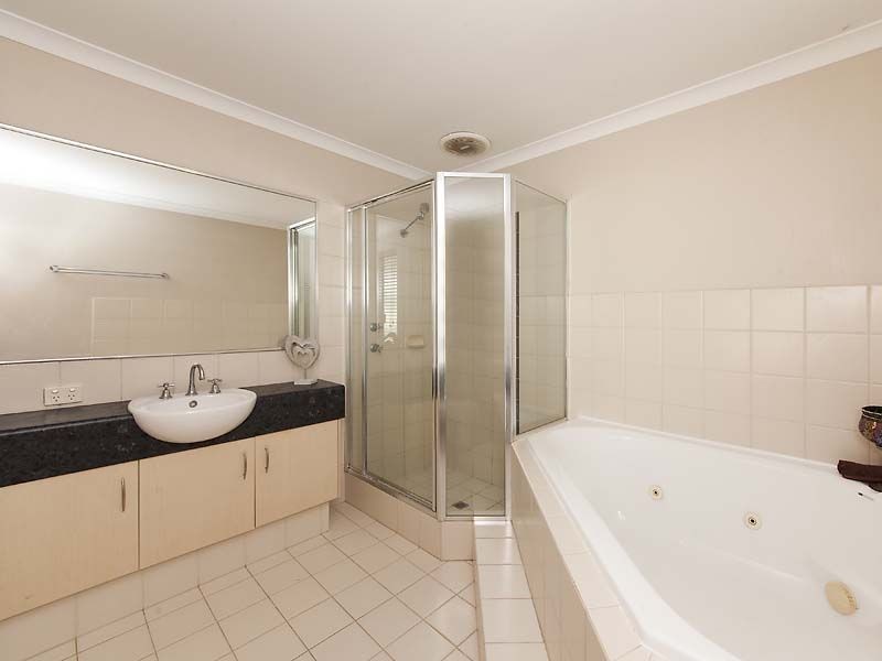 22B Halcyon Way, Atwell WA 6164