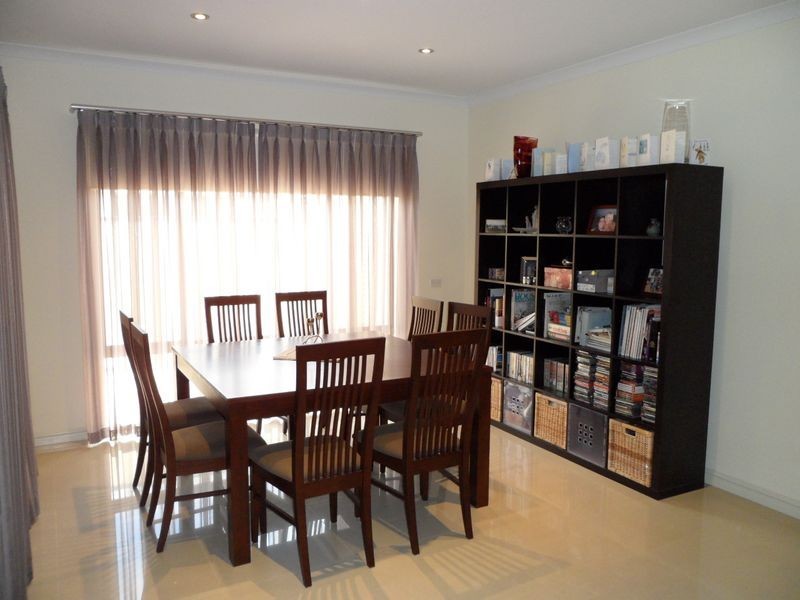 6 Mohan Loop, Hammond Park WA 6164