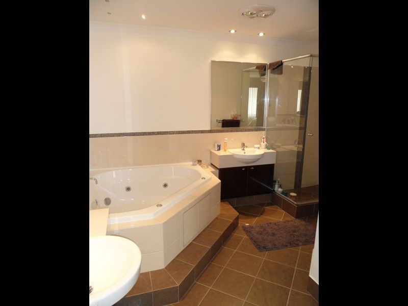 6 Mohan Loop, Hammond Park WA 6164