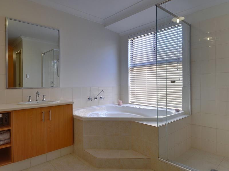 25 Montgomery Drive, Success WA 6164