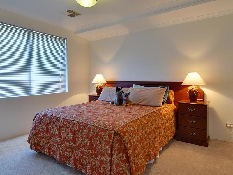 25 Montgomery Drive, Success WA 6164