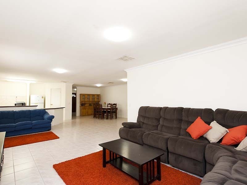 5 Cranshaw Mews, Atwell WA 6164