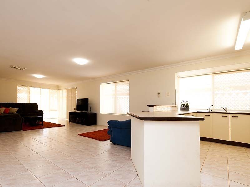 5 Cranshaw Mews, Atwell WA 6164