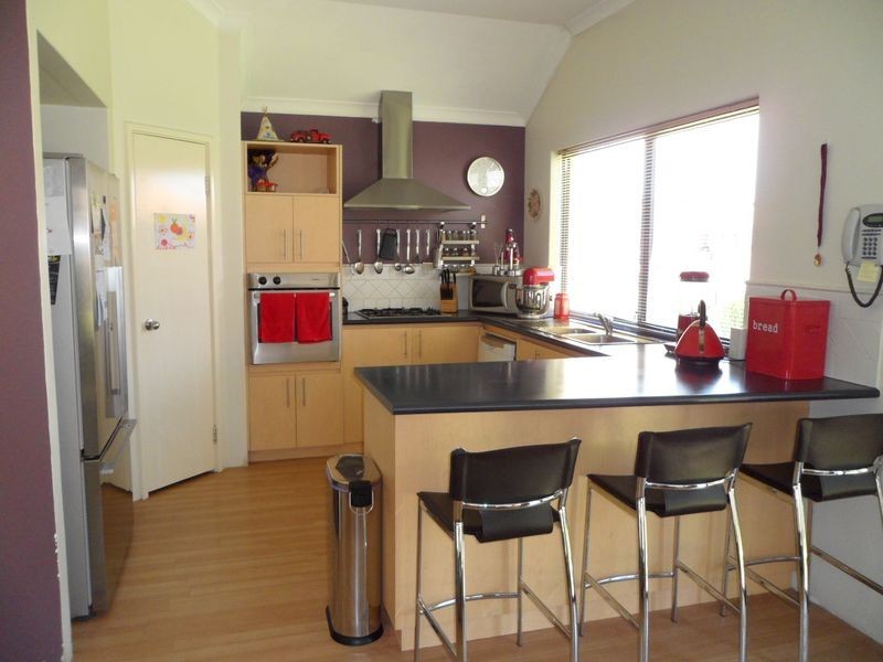 34 Freshwater Drive, Atwell WA 6164