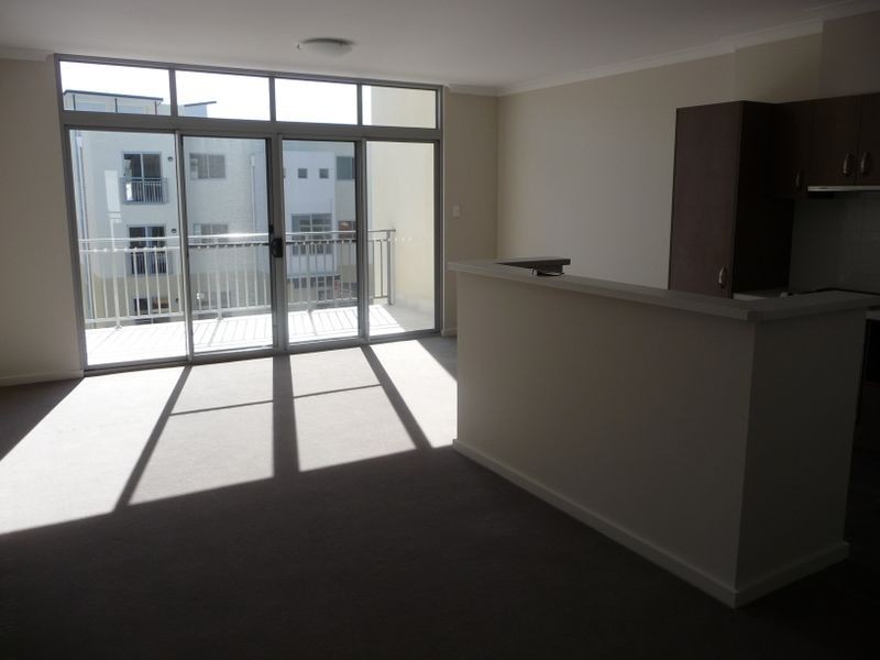10/6 Ibera Way, Success WA 6164