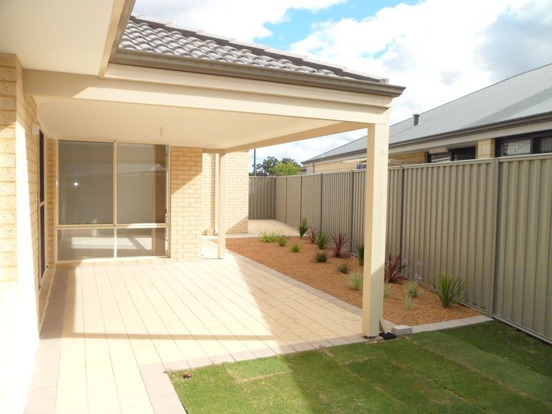 32 Guerin Avenue, Piara Waters WA 6112