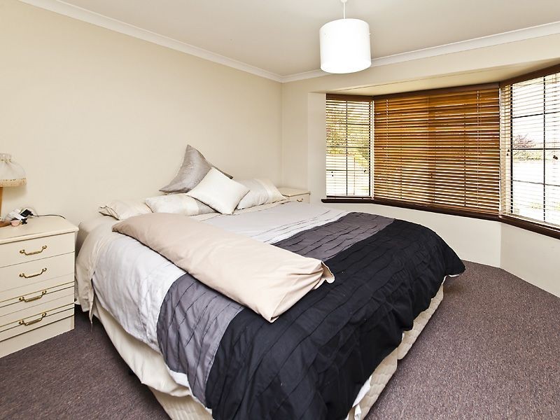 9 Marie Court, Atwell WA 6164