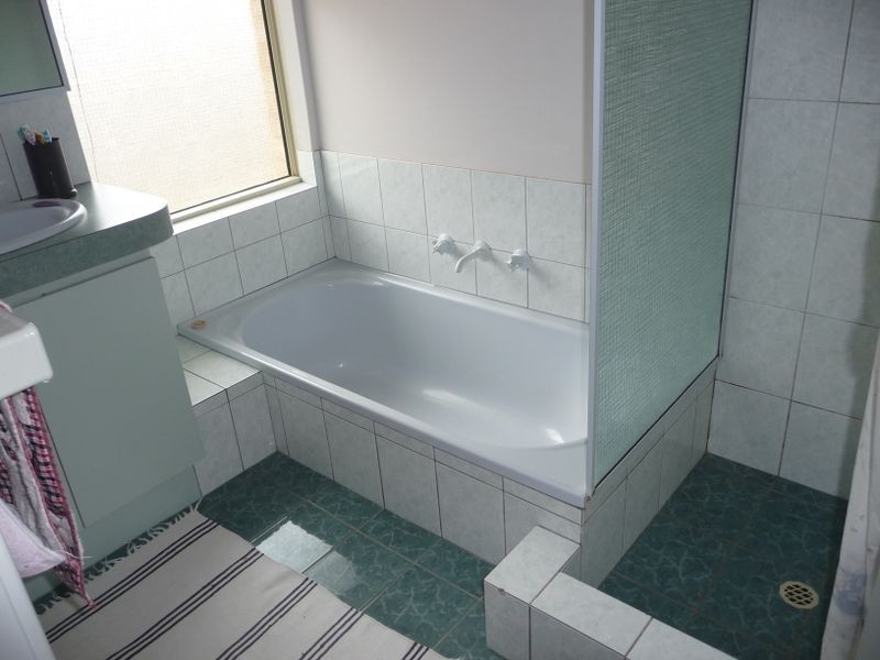 2 Lessing Place, South Lake WA 6164