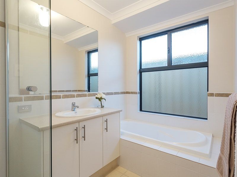 14 Jacksonia Promenade, Success WA 6164