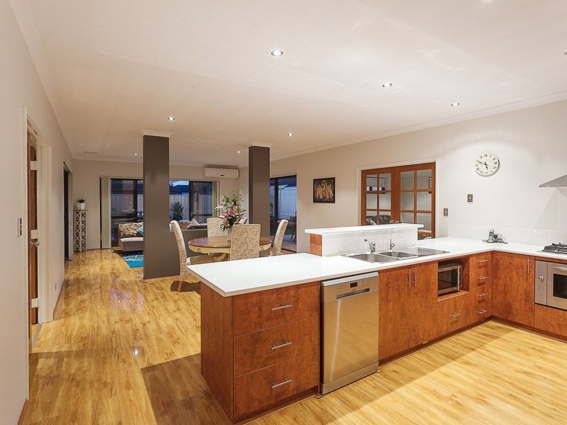 14 Jacksonia Promenade, Success WA 6164