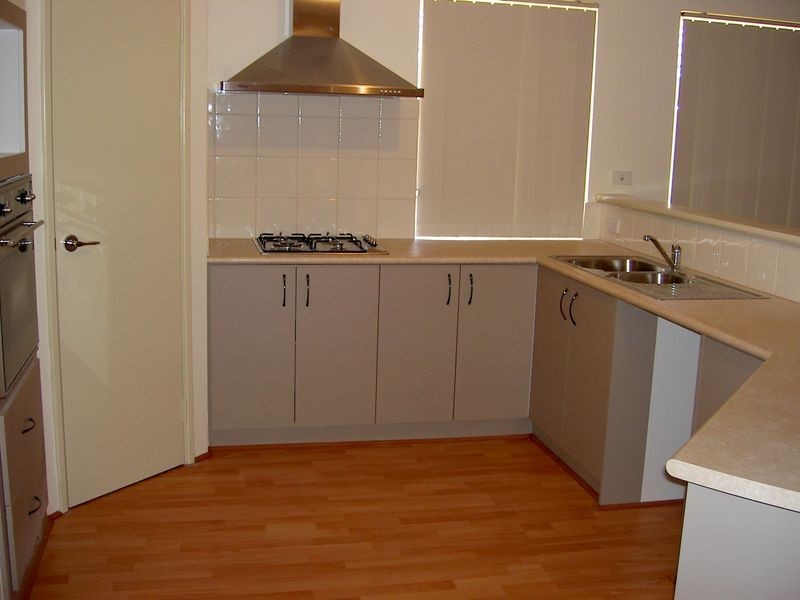 17 Lynhurst Crescent, Wellard WA 6170