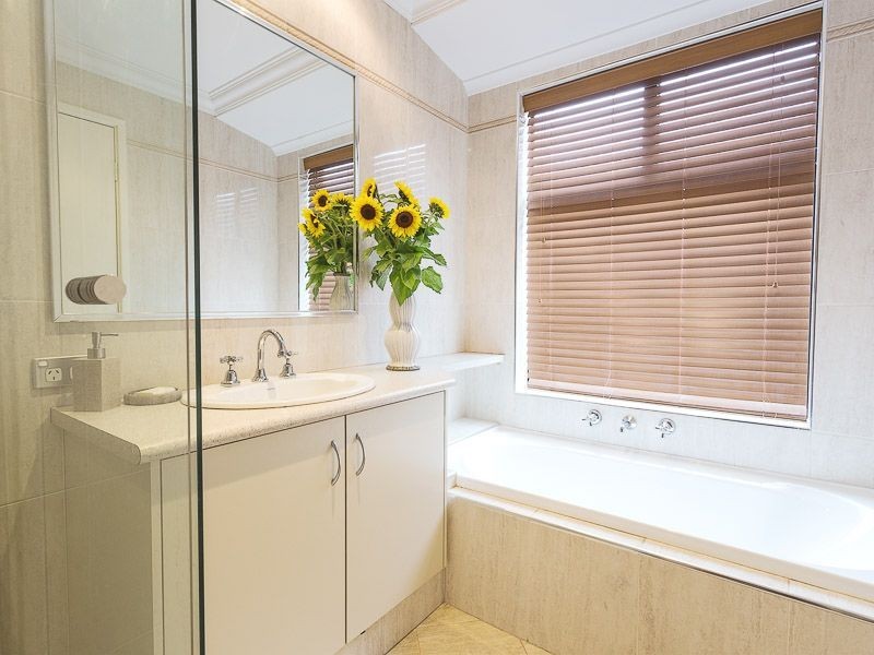 2 Gervase Avenue, Success WA 6164