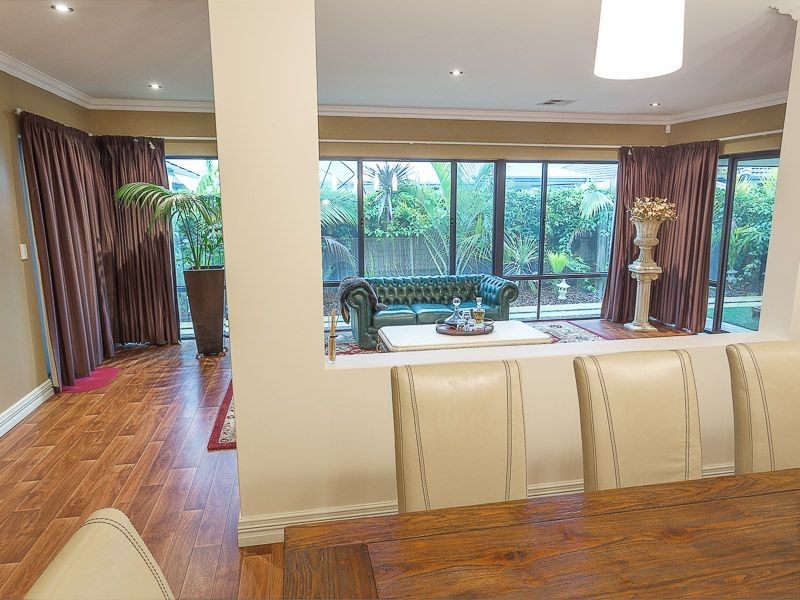 2 Gervase Avenue, Success WA 6164