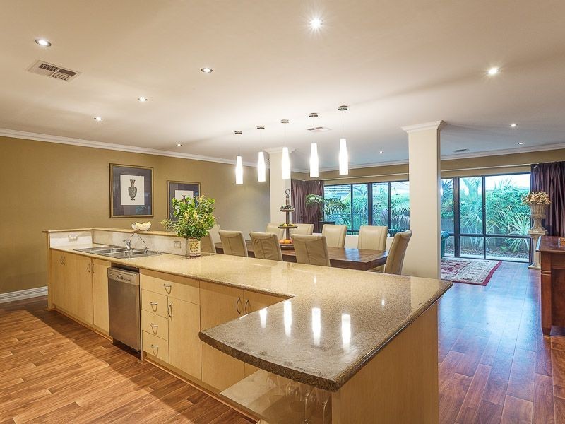 2 Gervase Avenue, Success WA 6164