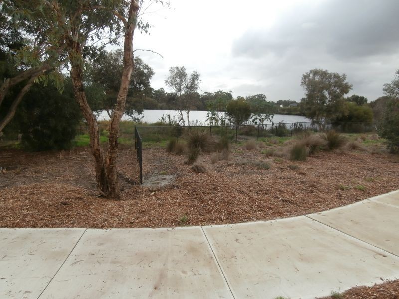 18 Mariposa Gardens, Success WA 6164