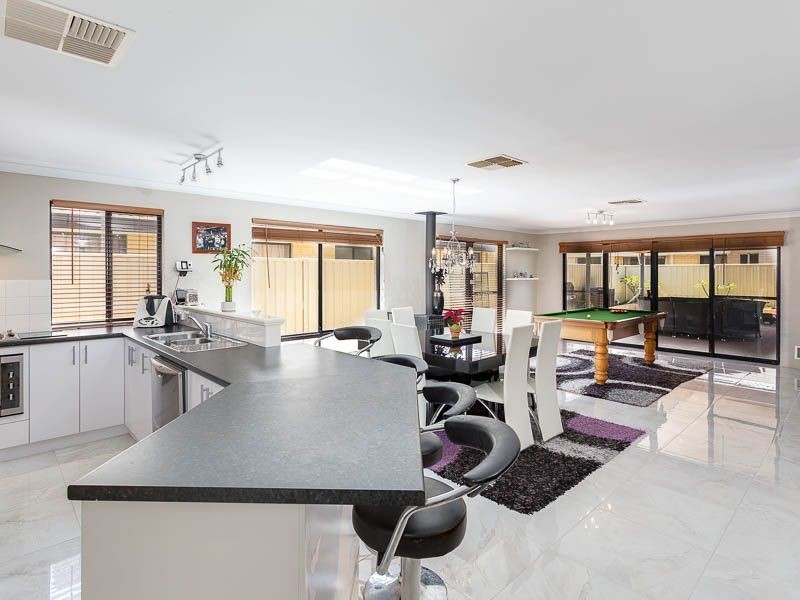 10 Jacksonia Promenade, Success WA 6164